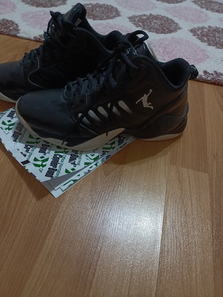 Siyah Baskılı Bağcıklı Basketbol Ayakkabısı - Görsel 4