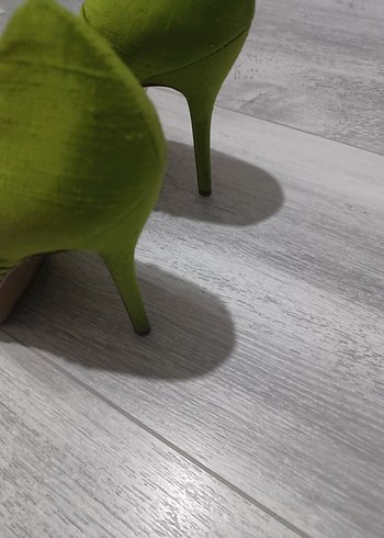 36 Beden Yeşil Saten Pilili Stiletto Kadın Ayakkabı