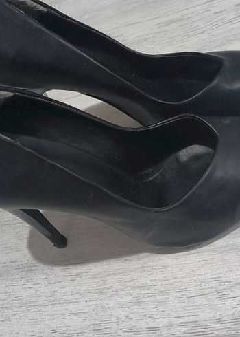 Siyah Tokalı Kadın Stiletto Topuklu Ayakkabı