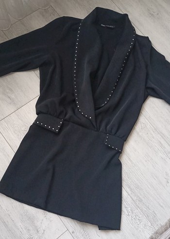 Zara Sikligin Simgesi Siyah Metal Detayli Mini Elbise