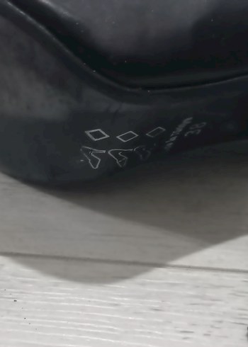 Zara Kadın Siyah Tokalı Stiletto Topuklu Ayakkabı