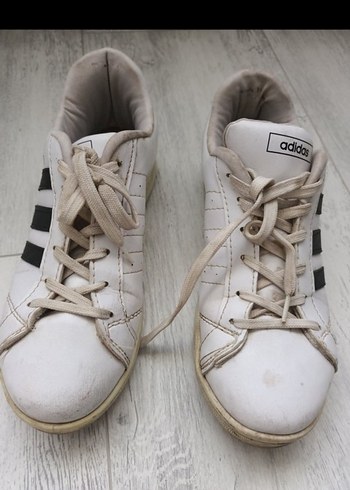40 Beden Adidas Beyaz Gri Spor Ayakkabı