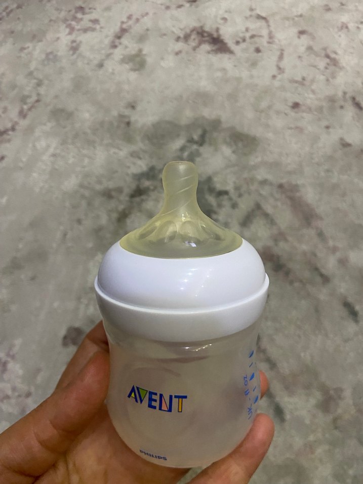 Beyaz Avent Bebek Biberonu - Görsel 3