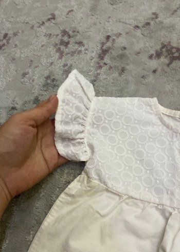 Kız Çocuk Beyaz Nakışlı Fırfırlı gömlek - Görsel 3