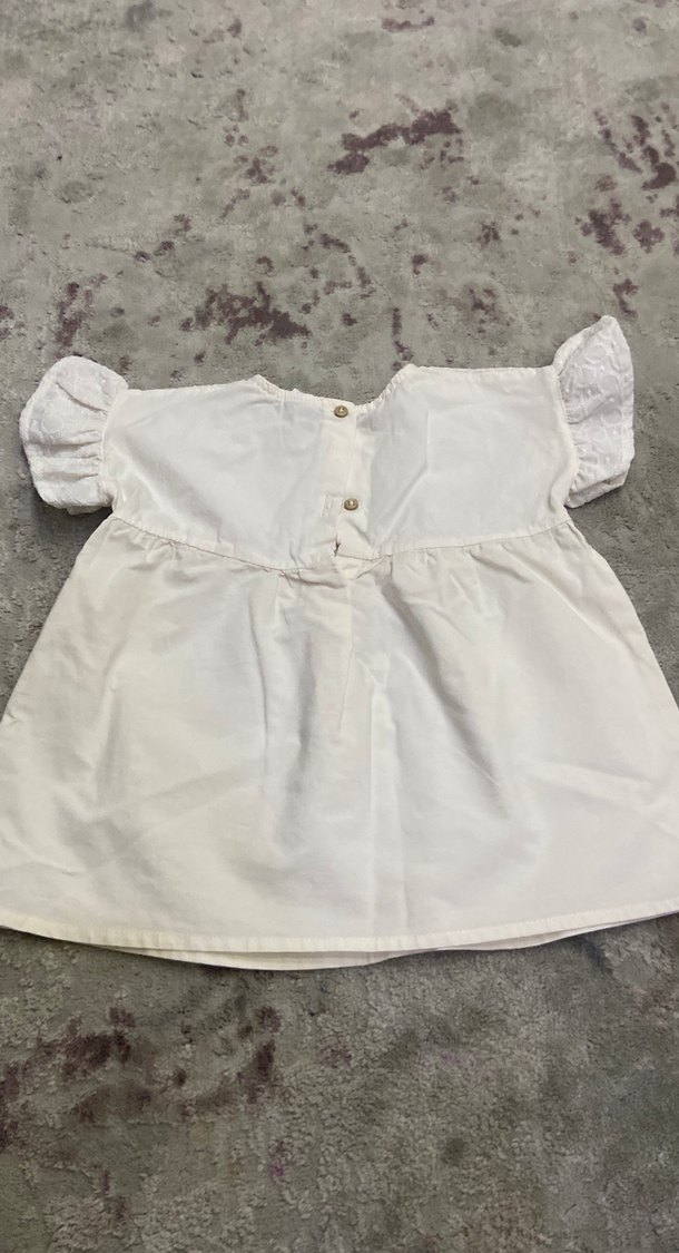 Kız Çocuk Beyaz Nakışlı Fırfırlı gömlek - Görsel 4