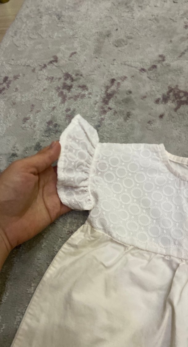 Kız Çocuk Beyaz Nakışlı Fırfırlı gömlek - Görsel 3