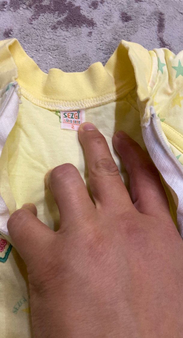 Sarı Yıldız Desenli Bebek Tulum - Görsel 3