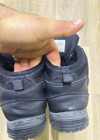 Lc Waikiki bot - Görsel 5