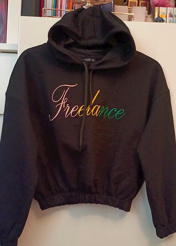 Siyah Parlak Payetli Kadın Kapüşonlu Sweatshirt