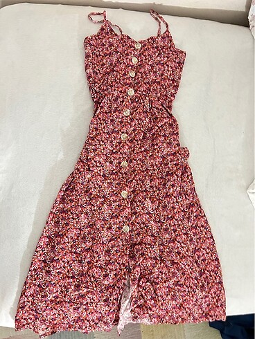 kırmızı çiçekli askılı elbise sundress