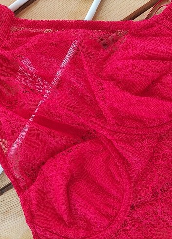 l Beden kırmızı Renk Zara bralet 