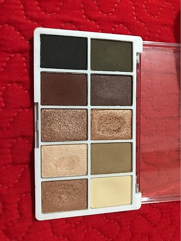 Wet n wild Far paleti
