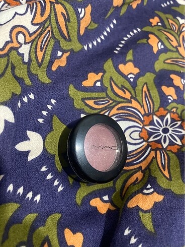 MAC Eye shadow