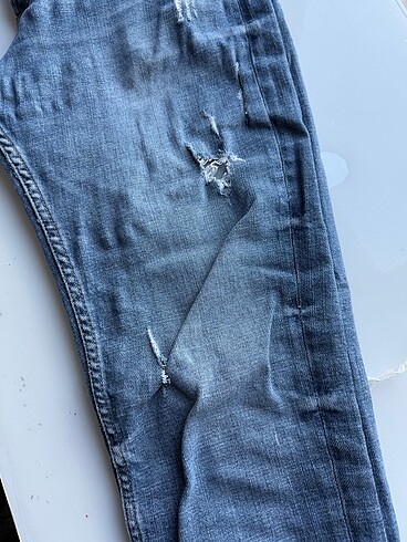 Zara yırtık jeans - Görsel 4