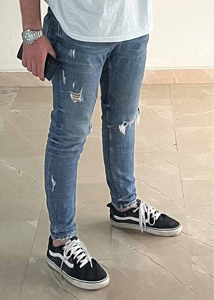 Zara yırtık jeans - Görsel 2