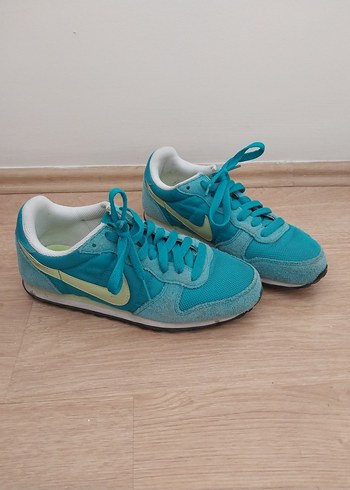 Nike 37,5