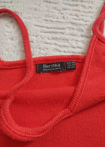 Kırmızı V Yaka İnce Askılı Kadın Atlet - Görsel 2