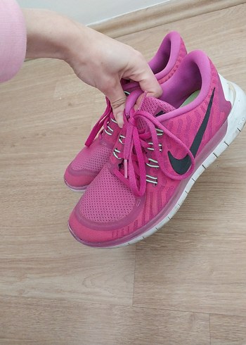 Pembe Bağcıklı Kadın Spor Ayakkabısı - Görsel 3