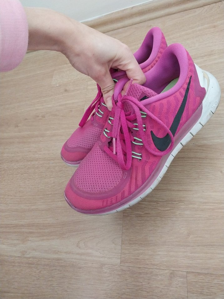 Pembe Bağcıklı Kadın Spor Ayakkabısı - Görsel 3