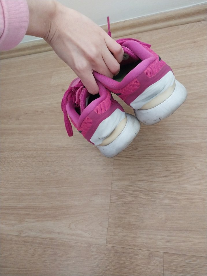 Pembe Bağcıklı Kadın Spor Ayakkabısı - Görsel 2