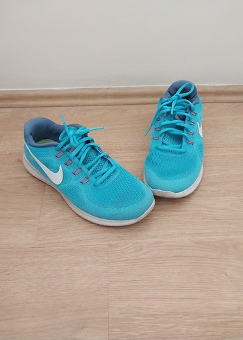 Nike 37,5