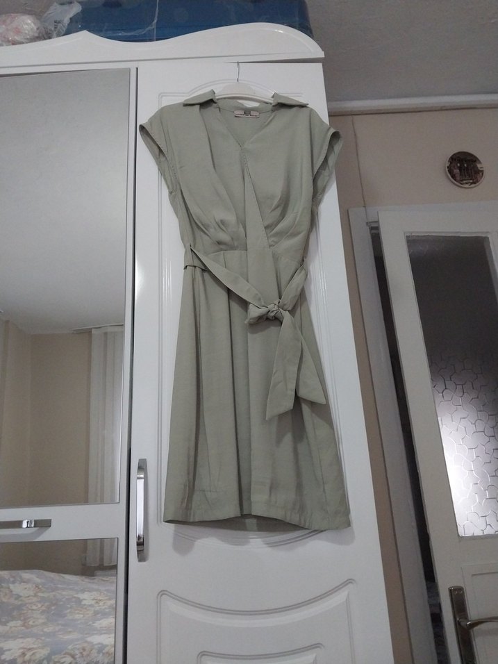 Kadın yeşil Keten Kemerli Uzun Elbise - Görsel 5