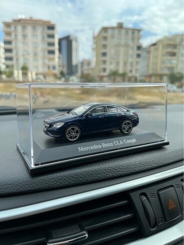 KYOSHO - MERCEDES BENZ CLA COUPE