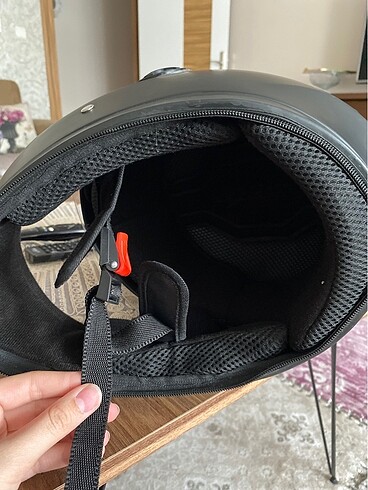 Siyah mat boyunlu kask - Görsel 4