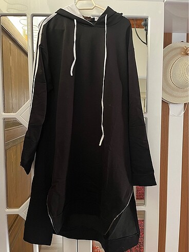 Kapşonlu Sweatshirt