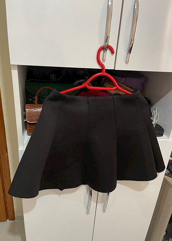 Trendyol & Milla Siyah Pilili Mini Etek