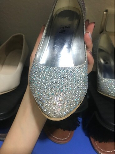 Nine West Gümüş taşlı topuklu ayakkabı