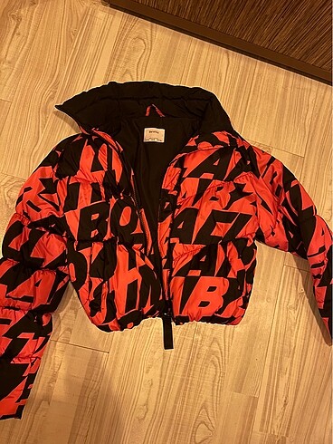 Bershka Mont