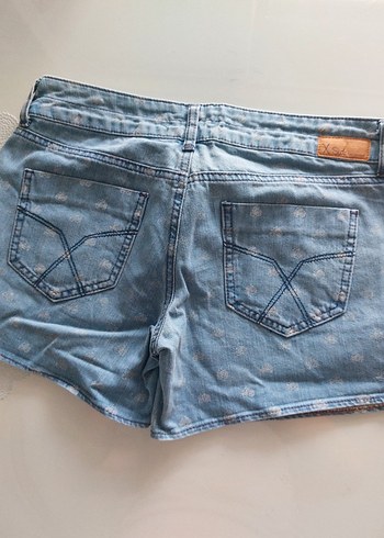 Düğmeli Mavi Batik Desenli Mini Denim Şort - Görsel 5