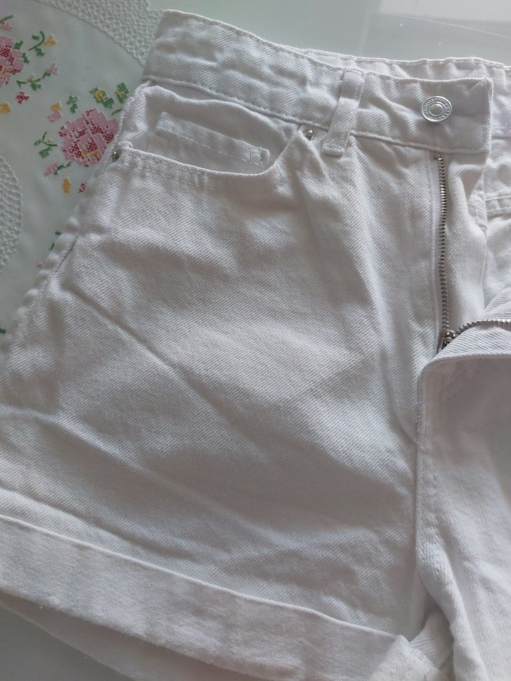 Kadın Beyaz Pamuk Mini Şort - Görsel 2