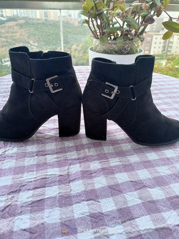 Bershka 37 numara nubuk siyah bayan şahane bot yeni - Görsel 2