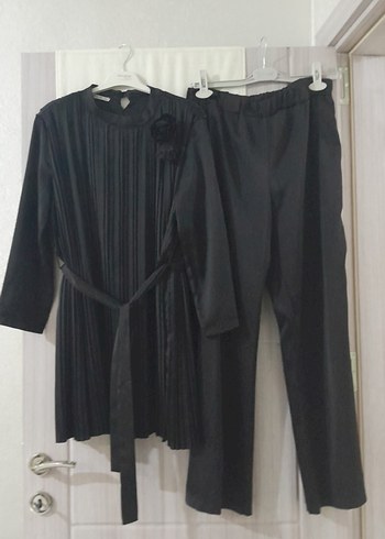 Kadın Siyah Pilili Uzun Takım - Görsel 2