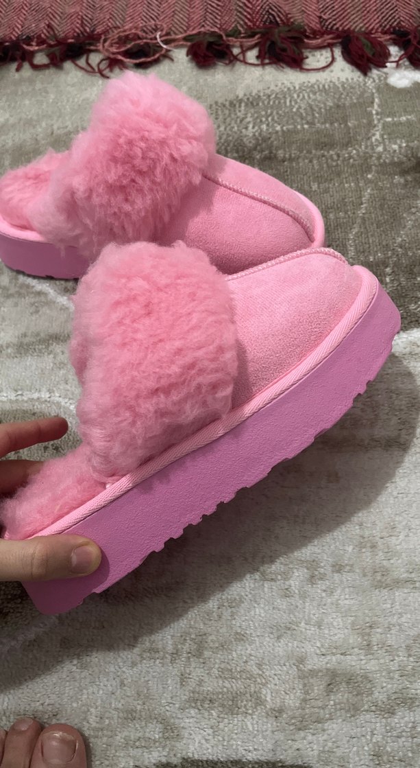 Pembe Kürklü Kadın Ev Terliği - Görsel 2