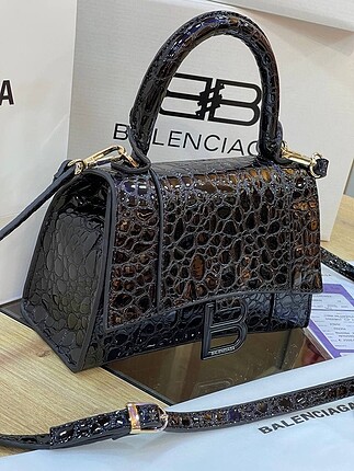 Balenciaga çanta