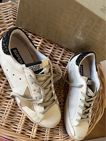 Golden goose sneaker