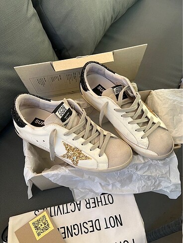Golden Goose Deluxe Golden goose spor ayakkabı
