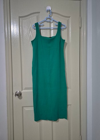 Kolsuz Yeşil Uzun İnce Elbise - Görsel 2