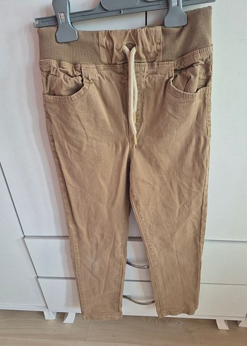 Erkek Çocuk Bej Keten Bol Kesim Kemerli Pantolon