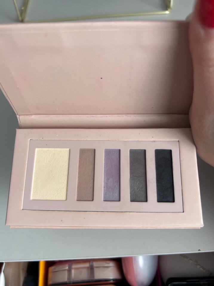 Maybelline Gigi Hadid Göz Farı Paleti - Görsel 2