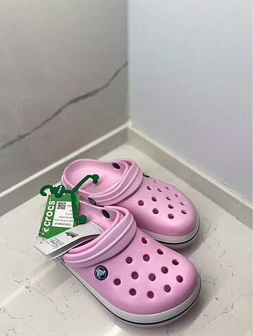 37 Beden Crocs terlik