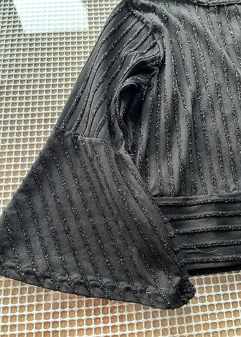 Uzun Kollu Siyah Piliseli Bluz - Görsel 3