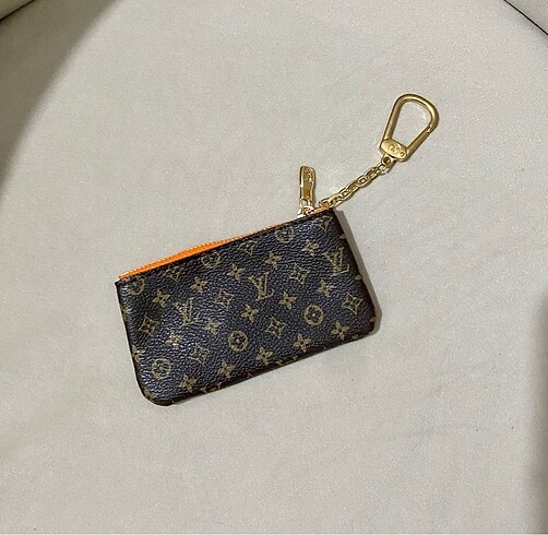 Beden Louis vuitton çanta charmı