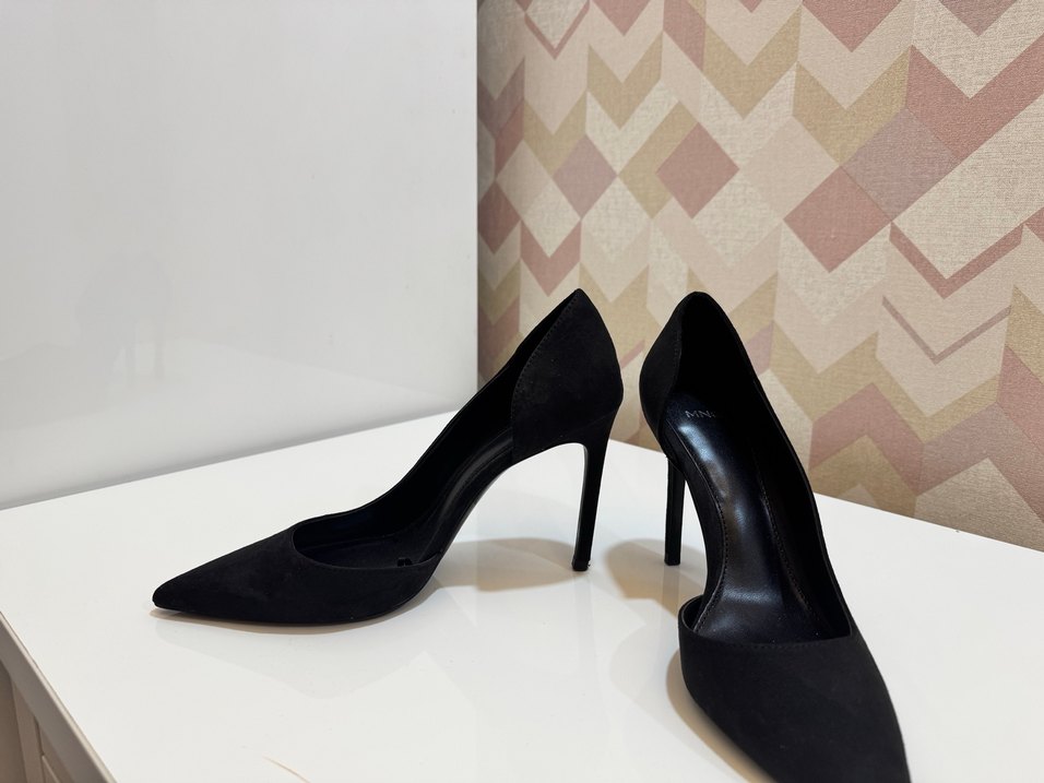 Siyah Süet Stiletto Topuklu Kadın Ayakkabı - Görsel 4