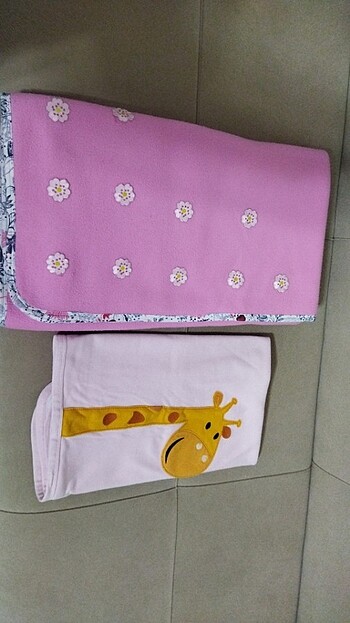 2 adet bebek battaniyesi 