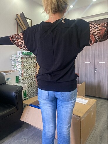 s Beden Yarasa kol leopar desenli bluz