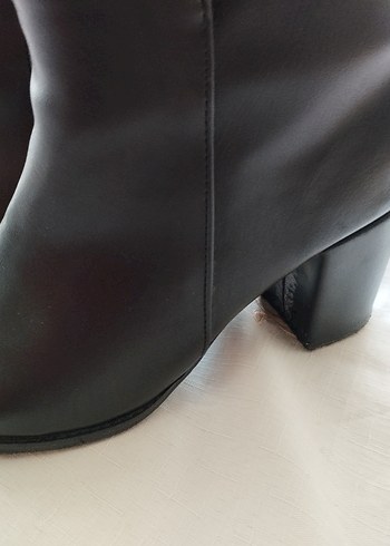 Kadın Siyah Deri Dizüstü Topuklu Bot - Görsel 3